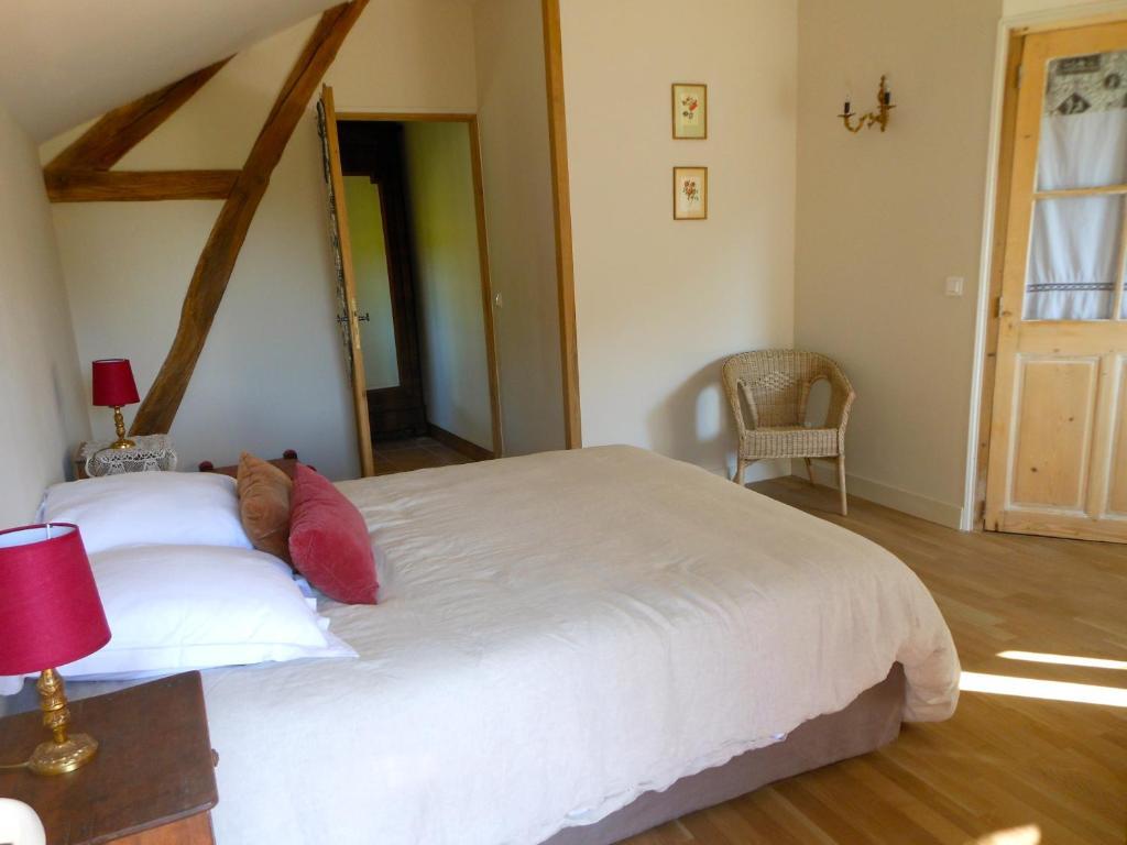 Auberge De La Tuilerie Surgy 部屋 写真